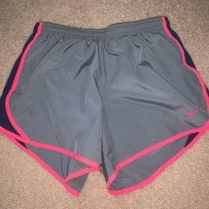 size kids large nike shorts